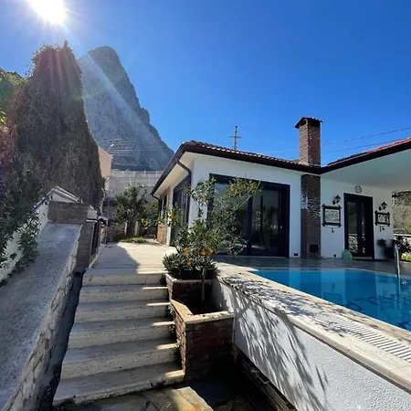 Esiyok With Heated Pool