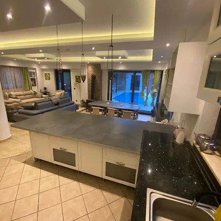 Esiyok With Heated Pool Villa