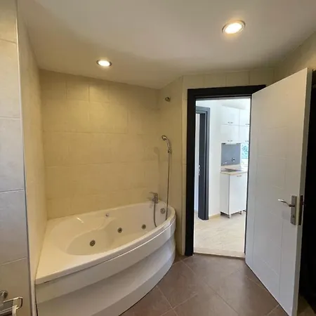 Esiyok With Heated Pool Villa