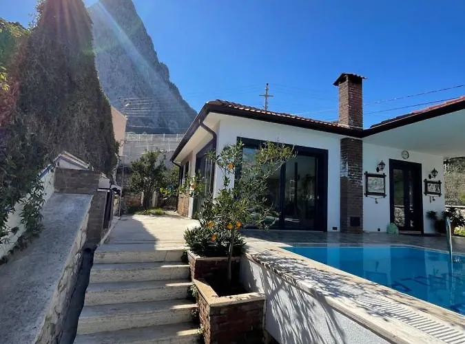 Esiyok With Heated Pool