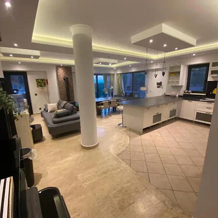 Esiyok With Heated Pool فيلة *